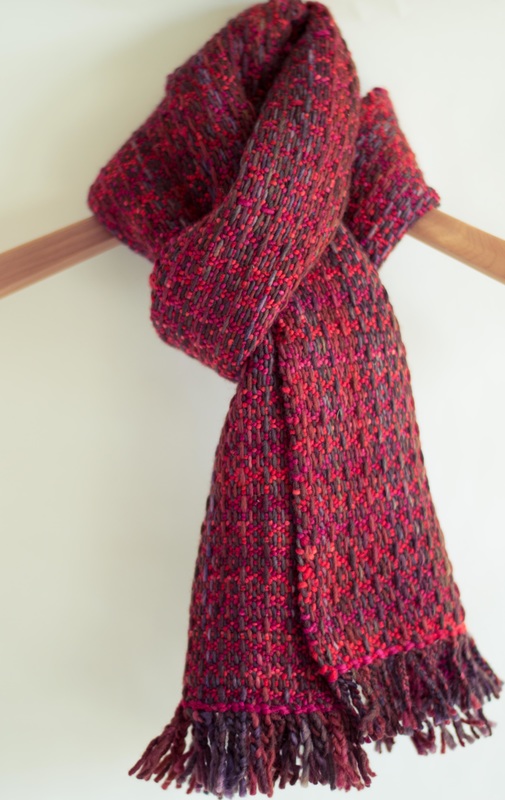 Handwoven scarf in 1/3 twill made from Malabrigo